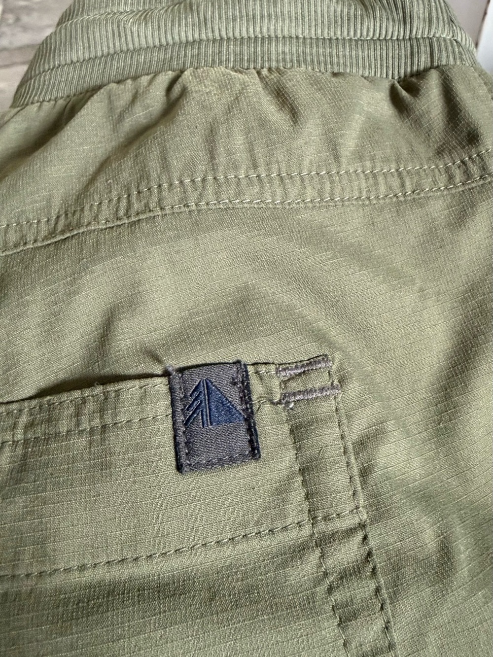 L.L. Bean Women’s Vista Camp Athletic Shorts - Picture 4 of 6